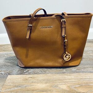 Michael Kors Brown Jet set Tote Bag with Smooth Leather